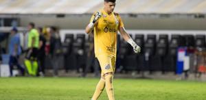 İsmi Galatasaray’la anılan kaleciden sürpriz hareket Muslera’yı takip etti