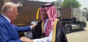 Suudi Arabistan’da kraliyet sarayı bahçesine Trump için mobil McDonald’s şubesi kuruldu