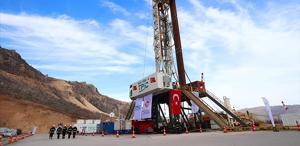 Milyarlarca varillik petrol rezervi umudu