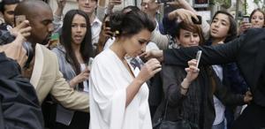 Kim Kardashian’ı kelepçeleyip soyan sanıklara hapis cezası