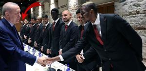 Erdoğan’ın Galatasaray’ı kabul ettiği toplantıdaki gizemli ismin kim olduğu ortaya çıktı