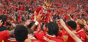 Liverpool, Arnold gider gitmez yeni sağ bekini açıkladı
