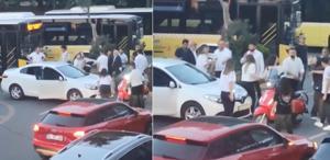 Kadınların park yeri kavgası Tekme tokatlar hava uçuştu