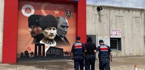 Arkadaşını silahla vurdu, taksi bagajından çıkarken yakalandı