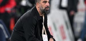 Arda Turan gözünü Süper Lig’in yıldız kalecisine dikti