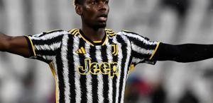 Uçak imza için iniyor Yeşil sahalara hoş geldin Paul Pogba