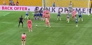 Bu adam 37 yaşında Lionel Messi’den Porto’ya şık frikik
