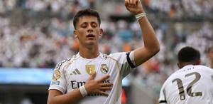 10 kişi kalan Real Madrid, yıldızlarıyla kritik 3 puanın sahibi