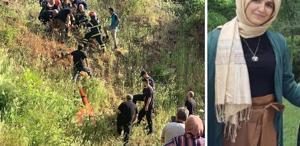 Çocuklarını kurtarmak için atladığı derede boğuldu