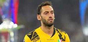 Hakan Çalhanoğlu’ndan kötü haber