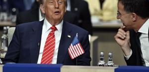 Trump’ın açıklamasına rağmen NATO bildirisinde 5. madde vurgusu