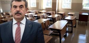 Bakan Tekin duyurdu Okullarda velileri isyan ettiren uygulama tarih oluyor