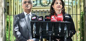 DEM Partili Pervin Buldan: Şehit olan askerlere Allah’tan rahmet diliyorum