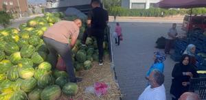 Elazığ’da 30 ton karpuz, vatandaşa ücretsiz dağıtıldı