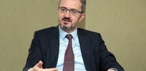 Burhanettin Duran kimdir