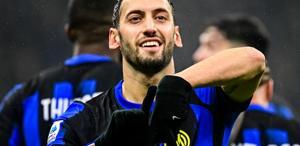 Gece yarısı paylaşım geldi Fenerbahçe’den Hakan Çalhanoğlu bombası