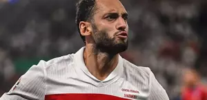 Galatasaray’dan 10 milyon euro istemişti Hakan Çalhanoğlu daha az paraya Fenerbahçe’yi seçti