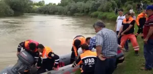 Eskişehir’de nehre giren iki çocuk kayboldu