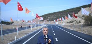 Bakan Uraloğlu duyurdu: 2,5 saatlik yol 36 dakikaya iniyor