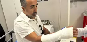 Yıldız futbolcunun çektiği şut kolunu kırdı