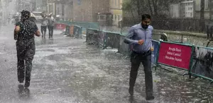 Sıcaktan kavrulan İstanbullulara müjde Sağanak yağış geliyor