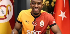 Galatasaray’da 3 veda var