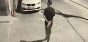 Camdan eve girip uyuyan kadına saldırdı, serbest kaldı