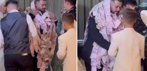 Düğünde damada 50 metrelik para şeridi