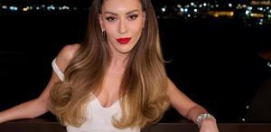 Tatile doymadı Sinem Kobal’dan “Kim der iki çocuk annesi“ dedirten poz