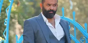 Ünlü oyuncu Bülent Şakrak, genç sevgilisiyle doğum gününde aşk tazeledi