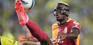İngiliz futbol efsanesi Osimhen’den özür diledi