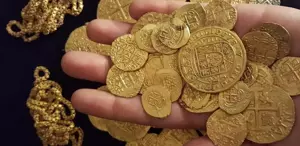 Batan geminin enkazından 1 milyon dolarlık hazine çıkarıldı Para dalgıçlara verilecek