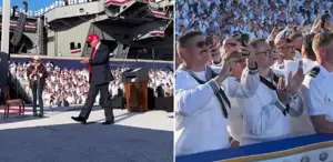 Trump dans figürleriyle binlerce askeri coşturdu