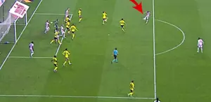Gol mü değil mi Ünlü yorumcular ülkeyi ikiye bölen maçta tereddütsüz görüş belirtti