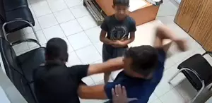 Karakolda kayınbiraderi tarafından darbedildi