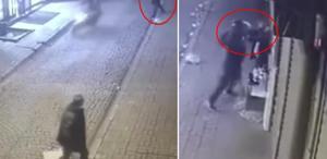 Motosiklet sürücüsü, sokakta hız yaptığı için süpürgeyle vuran yaşlı adamı dövdü