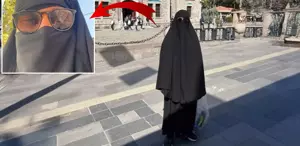 Metroda çarşafla gezen erkek şahıs gözaltına alındı