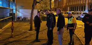 Hastane önünde kahreden olay Emekli polis kendini vurdu