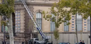 Louvre soygununda kullanılan vinci paylaştılar: Mücevherlerinizi sessizce taşır