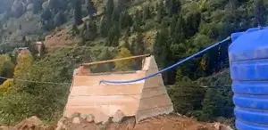 Ayder Yaylası’nda hayrete düşüren görüntü Uzaktan gören mezar sanıyor, yanına giden şok oluyor