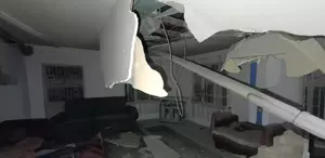 Balıkesir’deki depremde Manisa’da bir evin tavanı çöktü