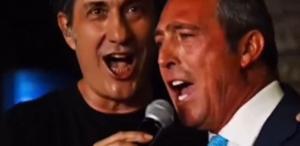 Ali Koç’tan İzmir Marşı performansı