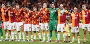 Galatasaray’da 3 futbolcuya zam kararı