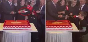 Hulusi Akar’ın küçük çocuğa kılıçla pasta yedirdiği görüntüler ses getirdi