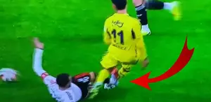 Beşiktaş-Fenerbahçe derbisinde üst üste kırmızı kartlar