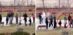 Küçücük çocuğu ağaca bağlayıp işkence ettiler