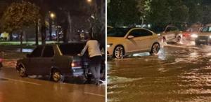 Sağanak yağış hayatı felç etti Arabalar sular arasında kaldı