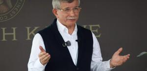 Ahmet Davutoğlu: Açık söyleyeyim maddi sıkıntılar yaşıyorum