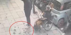 Resmen başlarına taş yağdı