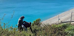 Bakımevindeki otizmli oğlu başka şehre nakledilmesin diye falezlere çıktı